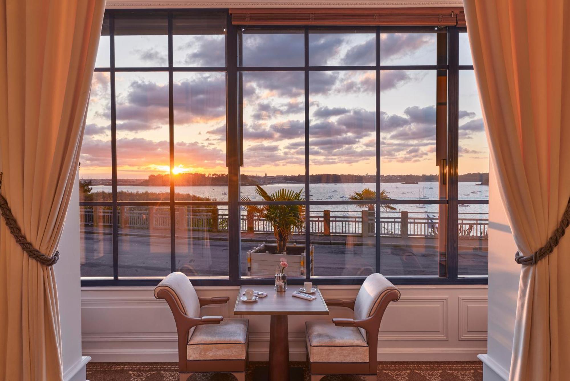 Hotel Barriere Le Grand Hotel Dinard Exterior foto