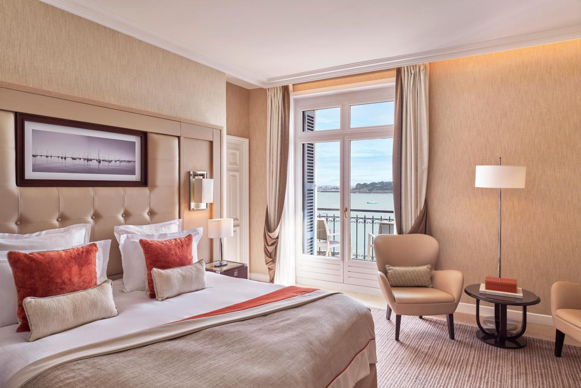 Hotel Barriere Le Grand Hotel Dinard Exterior foto