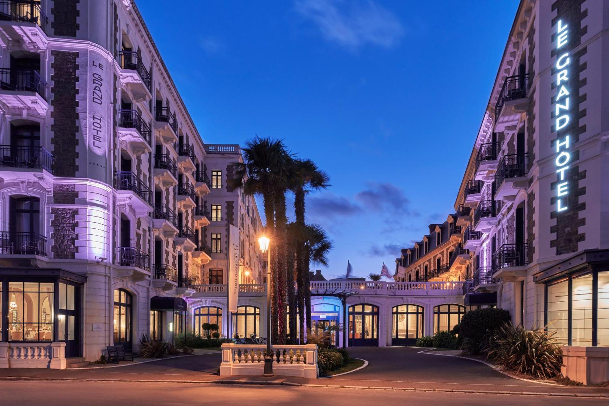 Hotel Barriere Le Grand Hotel Dinard Exterior foto