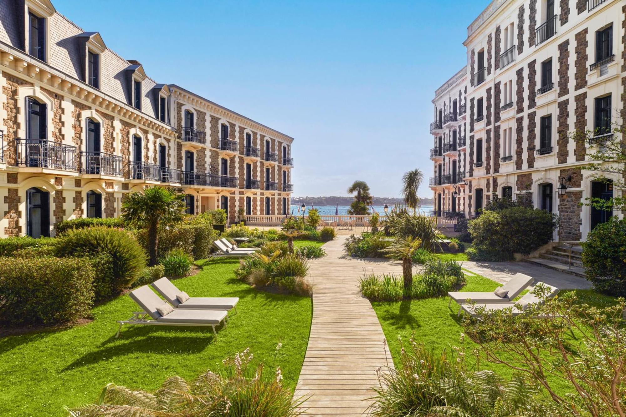Hotel Barriere Le Grand Hotel Dinard Exterior foto